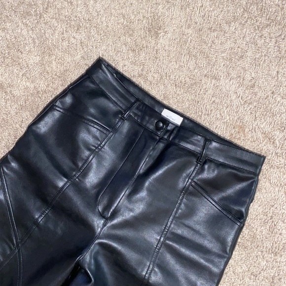 Aritzia Rebel Pant Size 6 Black Vegan Leather - Picture 2 of 4